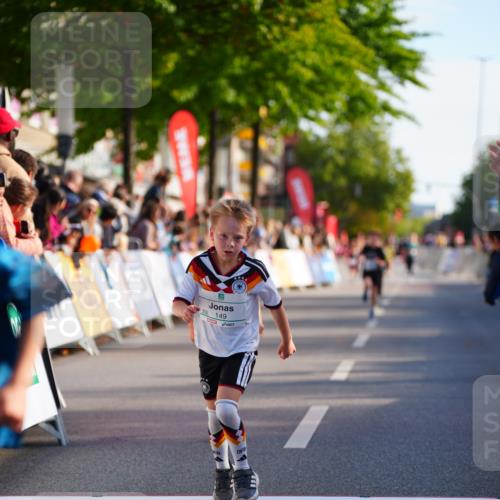 20.09.2026 - PSD Bank Halbmarathon LAZAROV Photography http://msf.ph/oto/10548062 20.09.2026 10:30:51 Ziel 121, 149, 347, 355, 380, 438 meine-sportfotos.de