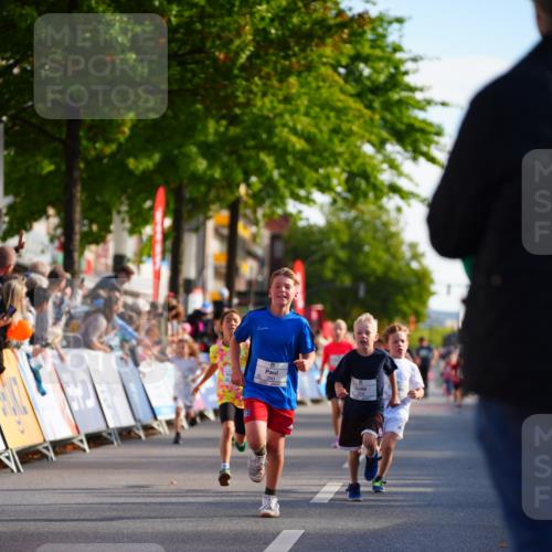 20.09.2026 - PSD Bank Halbmarathon LAZAROV Photography http://msf.ph/oto/10548100 20.09.2026 10:31:18 Ziel 115, 155, 245, 280, 309, 326, 358, 394, 448 meine-sportfotos.de