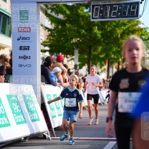 20.09.2026 - PSD Bank Halbmarathon LAZAROV Photography http://msf.ph/oto/10548146 20.09.2026 10:31:38 Ziel 104, 208, 210, 215, 219, 223, 260, 265, 307, 322, 375, 407, 410, 414, 450 meine-sportfotos.de