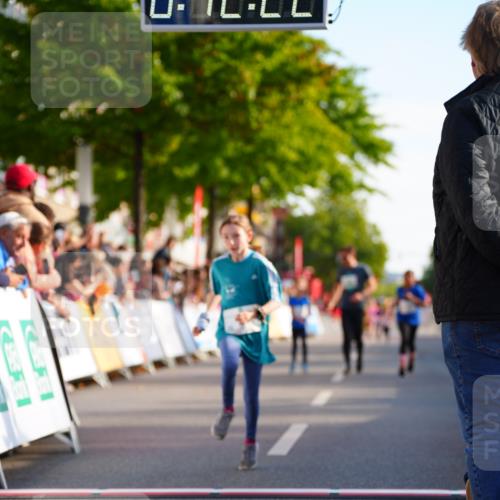 20.09.2026 - PSD Bank Halbmarathon LAZAROV Photography http://msf.ph/oto/10548160 20.09.2026 10:31:46 Ziel 103, 189, 208, 210, 219, 261, 322, 375, 414, 450 meine-sportfotos.de