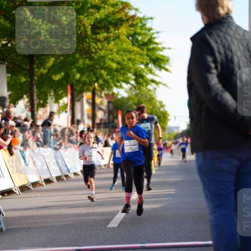 20.09.2026 - PSD Bank Halbmarathon LAZAROV Photography http://msf.ph/oto/10548163 20.09.2026 10:31:49 Ziel 103, 189, 261, 322 meine-sportfotos.de