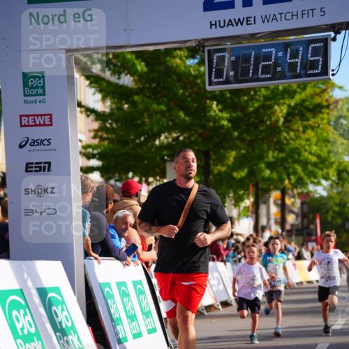 20.09.2026 - PSD Bank Halbmarathon LAZAROV Photography http://msf.ph/oto/10548210 20.09.2026 10:32:09 Ziel 153, 226, 276, 277, 298, 346, 373, 399, 416, 426 meine-sportfotos.de