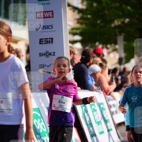 20.09.2026 - PSD Bank Halbmarathon LAZAROV Photography http://msf.ph/oto/10548229 20.09.2026 10:32:19 Ziel 117, 120, 164, 170, 205, 249, 272, 285, 299, 300, 346, 453 meine-sportfotos.de