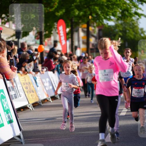 20.09.2026 - PSD Bank Halbmarathon LAZAROV Photography http://msf.ph/oto/10548248 20.09.2026 10:32:31 Ziel 107, 118, 126, 129, 131, 132, 133, 198, 243, 244, 248, 272, 299, 313, 454 meine-sportfotos.de