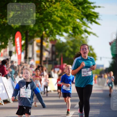20.09.2026 - PSD Bank Halbmarathon LAZAROV Photography http://msf.ph/oto/10548281 20.09.2026 10:32:51 Ziel 199, 229, 246, 441 meine-sportfotos.de