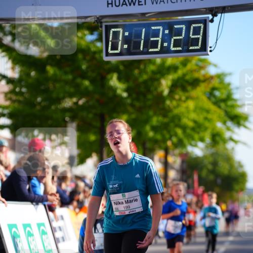 20.09.2026 - PSD Bank Halbmarathon LAZAROV Photography http://msf.ph/oto/10548286 20.09.2026 10:32:53 Ziel 197, 199, 229, 246, 441 meine-sportfotos.de