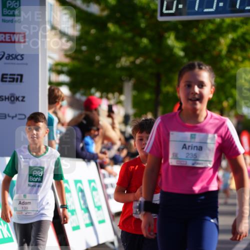 20.09.2026 - PSD Bank Halbmarathon LAZAROV Photography http://msf.ph/oto/10548317 20.09.2026 10:33:10 Ziel 139, 235, 291, 302, 308, 316, 339, 379, 386, 387 meine-sportfotos.de