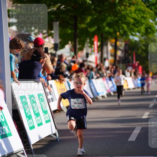 20.09.2026 - PSD Bank Halbmarathon LAZAROV Photography http://msf.ph/oto/10548362 20.09.2026 10:33:34 Ziel 106, 151, 254, 255, 325, 402 meine-sportfotos.de