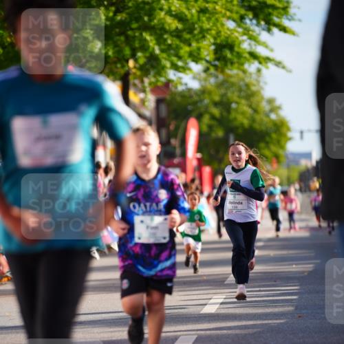 20.09.2026 - PSD Bank Halbmarathon LAZAROV Photography http://msf.ph/oto/10548393 20.09.2026 10:33:54 Ziel 138, 166, 207, 290, 424 meine-sportfotos.de