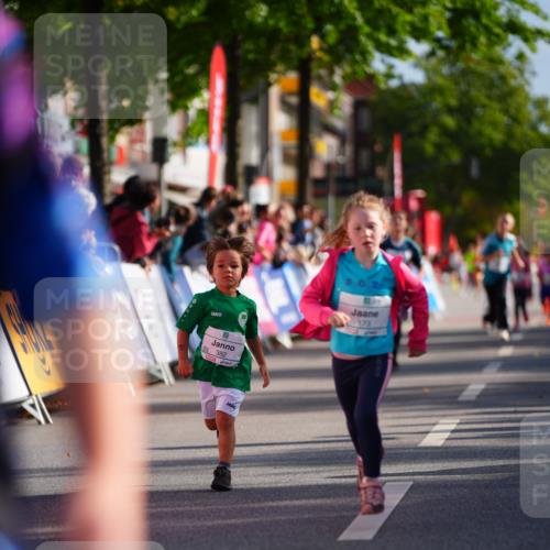 20.09.2026 - PSD Bank Halbmarathon LAZAROV Photography http://msf.ph/oto/10548404 20.09.2026 10:33:58 Ziel 138, 171, 173, 207, 290, 382 meine-sportfotos.de