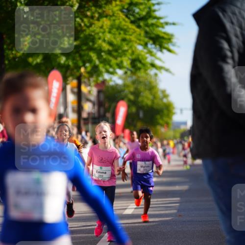 20.09.2026 - PSD Bank Halbmarathon LAZAROV Photography http://msf.ph/oto/10548428 20.09.2026 10:34:11 Ziel 148, 196, 269, 376, 389, 390 meine-sportfotos.de