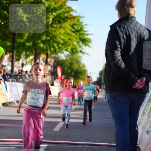 20.09.2026 - PSD Bank Halbmarathon LAZAROV Photography http://msf.ph/oto/10548489 20.09.2026 10:34:54 Ziel 195, 383, 400, 403, 452 meine-sportfotos.de