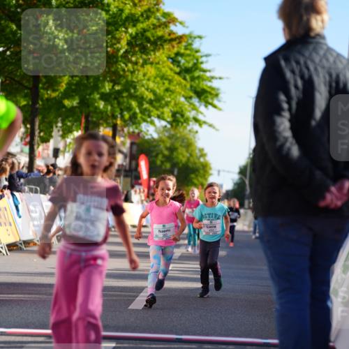 20.09.2026 - PSD Bank Halbmarathon LAZAROV Photography http://msf.ph/oto/10548490 20.09.2026 10:34:54 Ziel 195, 383, 400, 403, 452 meine-sportfotos.de