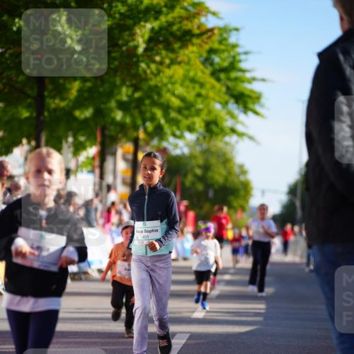 20.09.2026 - PSD Bank Halbmarathon LAZAROV Photography http://msf.ph/oto/10548511 20.09.2026 10:35:03 Ziel 119, 161, 163, 378, 401, 428, 452 meine-sportfotos.de