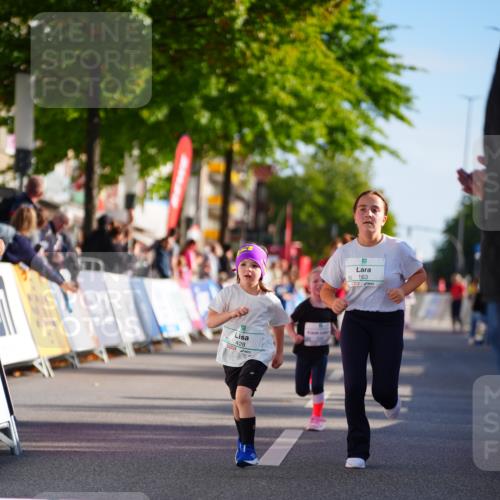 20.09.2026 - PSD Bank Halbmarathon LAZAROV Photography http://msf.ph/oto/10548516 20.09.2026 10:35:07 Ziel 119, 161, 163, 334, 378, 401, 428 meine-sportfotos.de