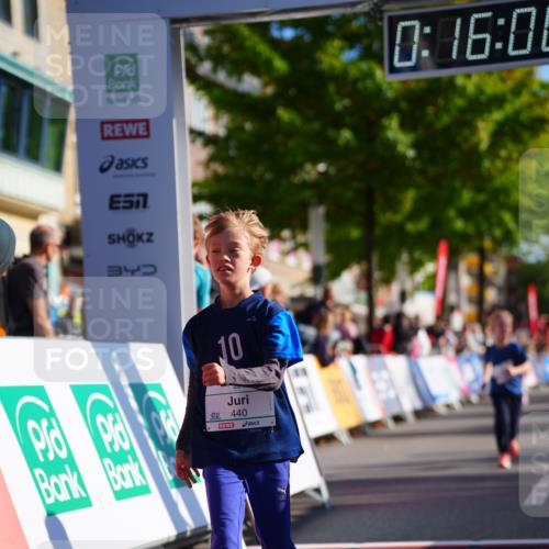 20.09.2026 - PSD Bank Halbmarathon LAZAROV Photography http://msf.ph/oto/10548549 20.09.2026 10:35:24 Ziel 203, 287, 303, 311, 423, 440, 460 meine-sportfotos.de