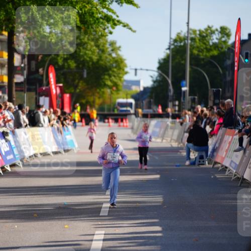 20.09.2026 - PSD Bank Halbmarathon LAZAROV Photography http://msf.ph/oto/10548605 20.09.2026 10:36:44 Ziel  meine-sportfotos.de