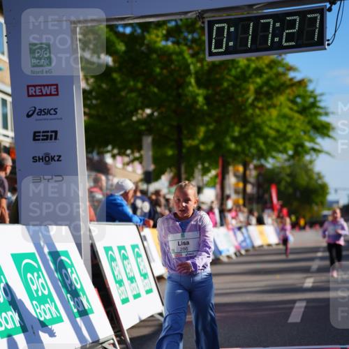 20.09.2026 - PSD Bank Halbmarathon LAZAROV Photography http://msf.ph/oto/10548615 20.09.2026 10:36:52 Ziel 286, 289 meine-sportfotos.de