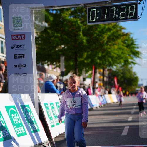20.09.2026 - PSD Bank Halbmarathon LAZAROV Photography http://msf.ph/oto/10548616 20.09.2026 10:36:52 Ziel 286, 289 meine-sportfotos.de