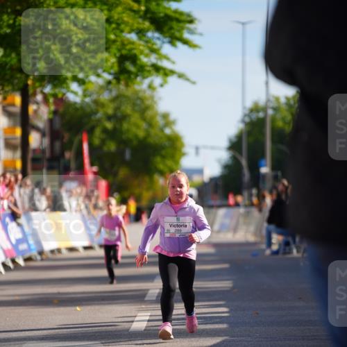 20.09.2026 - PSD Bank Halbmarathon LAZAROV Photography http://msf.ph/oto/10548618 20.09.2026 10:36:53 Ziel 286, 289 meine-sportfotos.de