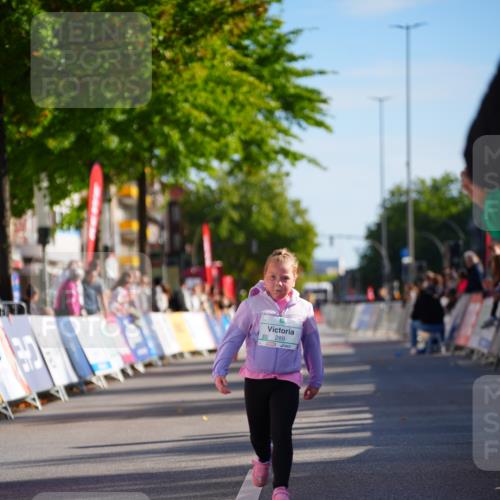 20.09.2026 - PSD Bank Halbmarathon LAZAROV Photography http://msf.ph/oto/10548621 20.09.2026 10:36:55 Ziel 222, 286, 289 meine-sportfotos.de