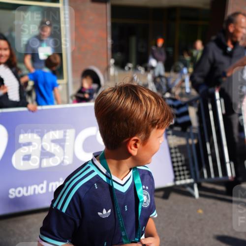 20.09.2026 - PSD Bank Halbmarathon LAZAROV Photography http://msf.ph/oto/10548644 20.09.2026 10:37:39 Ziel 180 meine-sportfotos.de