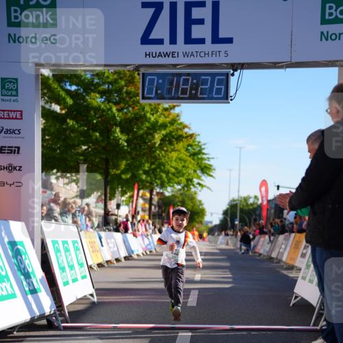 20.09.2026 - PSD Bank Halbmarathon LAZAROV Photography http://msf.ph/oto/10548652 20.09.2026 10:37:50 Ziel 331 meine-sportfotos.de