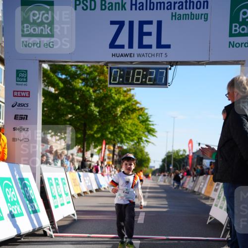 20.09.2026 - PSD Bank Halbmarathon LAZAROV Photography http://msf.ph/oto/10548654 20.09.2026 10:37:51 Ziel 331 meine-sportfotos.de