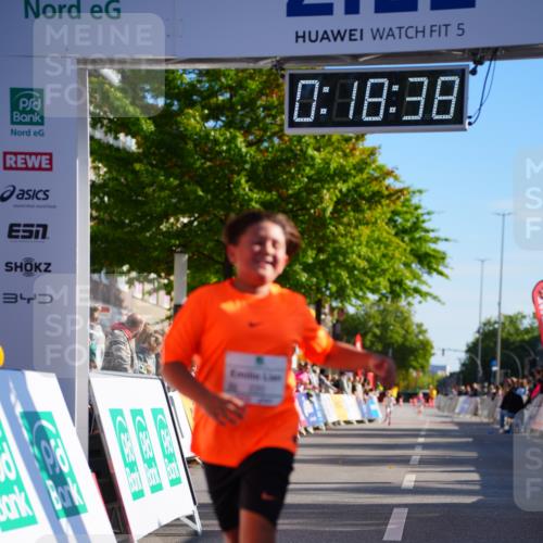 20.09.2026 - PSD Bank Halbmarathon LAZAROV Photography http://msf.ph/oto/10548676 20.09.2026 10:38:02 Ziel 220 meine-sportfotos.de