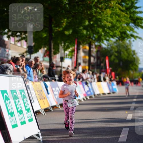 20.09.2026 - PSD Bank Halbmarathon LAZAROV Photography http://msf.ph/oto/10548679 20.09.2026 10:38:19 Ziel 332 meine-sportfotos.de