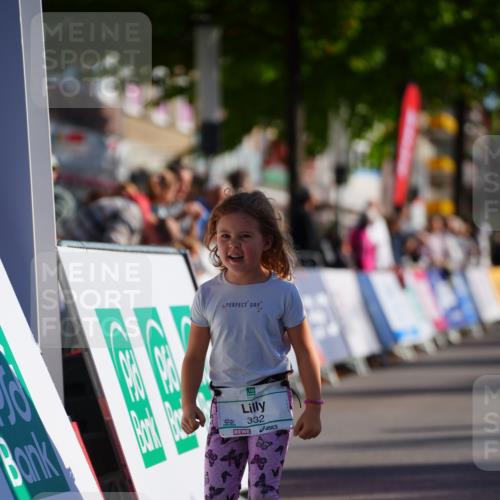 20.09.2026 - PSD Bank Halbmarathon LAZAROV Photography http://msf.ph/oto/10548686 20.09.2026 10:38:21 Ziel 332 meine-sportfotos.de