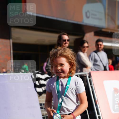 20.09.2026 - PSD Bank Halbmarathon LAZAROV Photography http://msf.ph/oto/10548691 20.09.2026 10:38:28 Ziel 332 meine-sportfotos.de