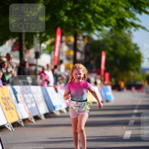 20.09.2026 - PSD Bank Halbmarathon LAZAROV Photography http://msf.ph/oto/10548695 20.09.2026 10:38:33 Ziel 314 meine-sportfotos.de