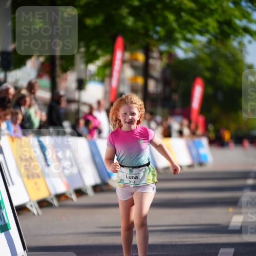 20.09.2026 - PSD Bank Halbmarathon LAZAROV Photography http://msf.ph/oto/10548697 20.09.2026 10:38:33 Ziel 314 meine-sportfotos.de