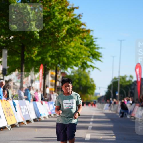 20.09.2026 - PSD Bank Halbmarathon LAZAROV Photography http://msf.ph/oto/10548706 20.09.2026 10:40:39 Ziel 259 meine-sportfotos.de
