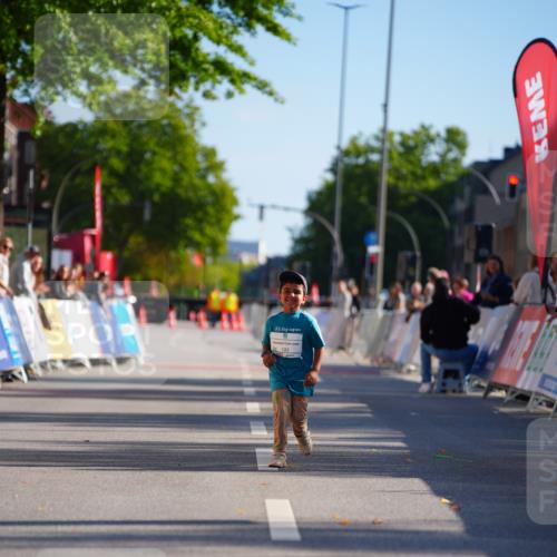 20.09.2026 - PSD Bank Halbmarathon LAZAROV Photography http://msf.ph/oto/10548723 20.09.2026 10:43:22 Ziel  meine-sportfotos.de