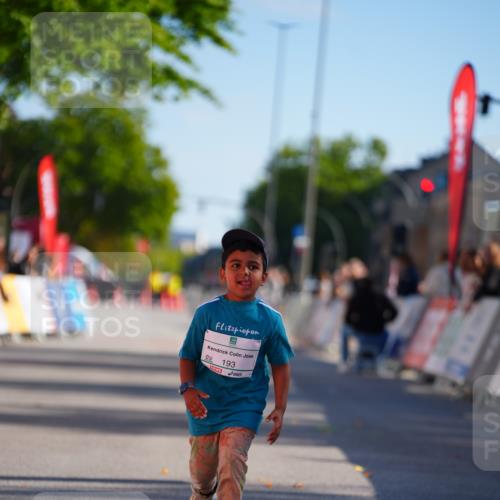 20.09.2026 - PSD Bank Halbmarathon LAZAROV Photography http://msf.ph/oto/10548728 20.09.2026 10:43:26 Ziel 193 meine-sportfotos.de