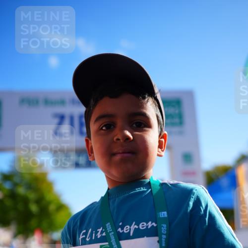 20.09.2026 - PSD Bank Halbmarathon LAZAROV Photography http://msf.ph/oto/10548740 20.09.2026 10:43:36 Ziel  meine-sportfotos.de