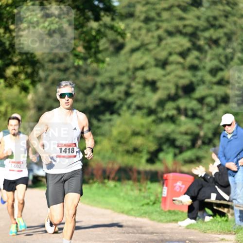 27.09.2026 - 34. Volkslauf durch das schöne Alstertal Dr. Thomas Lammeyer http://msf.ph/oto/10561079 27.09.2026 10:03:30 Laufen 1402, 1418 meine-sportfotos.de