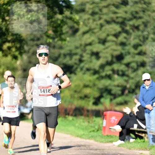 27.09.2026 - 34. Volkslauf durch das schöne Alstertal Dr. Thomas Lammeyer http://msf.ph/oto/10561081 27.09.2026 10:03:30 Laufen 1402, 1418 meine-sportfotos.de