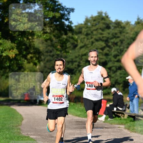 27.09.2026 - 34. Volkslauf durch das schöne Alstertal Dr. Thomas Lammeyer http://msf.ph/oto/10561095 27.09.2026 10:03:32 Laufen 1401, 1402 meine-sportfotos.de