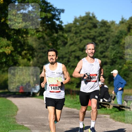 27.09.2026 - 34. Volkslauf durch das schöne Alstertal Dr. Thomas Lammeyer http://msf.ph/oto/10561097 27.09.2026 10:03:33 Laufen 1401, 1402 meine-sportfotos.de