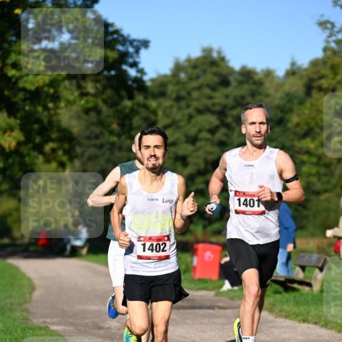27.09.2026 - 34. Volkslauf durch das schöne Alstertal Dr. Thomas Lammeyer http://msf.ph/oto/10561100 27.09.2026 10:03:33 Laufen 1401, 1402 meine-sportfotos.de