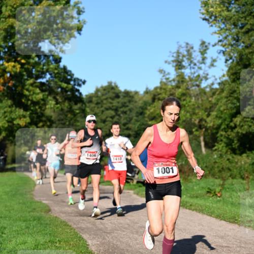 27.09.2026 - 34. Volkslauf durch das schöne Alstertal Dr. Thomas Lammeyer http://msf.ph/oto/10561139 27.09.2026 10:03:50 Laufen 1406, 1410, 1001 meine-sportfotos.de