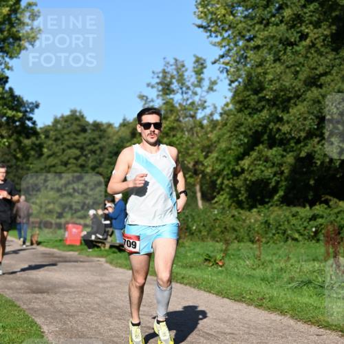 27.09.2026 - 34. Volkslauf durch das schöne Alstertal Dr. Thomas Lammeyer http://msf.ph/oto/10561155 27.09.2026 10:03:53 Laufen 709 meine-sportfotos.de