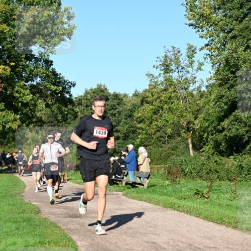 27.09.2026 - 34. Volkslauf durch das schöne Alstertal Dr. Thomas Lammeyer http://msf.ph/oto/10561160 27.09.2026 10:03:55 Laufen 1411, 1439 meine-sportfotos.de