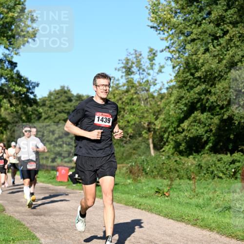 27.09.2026 - 34. Volkslauf durch das schöne Alstertal Dr. Thomas Lammeyer http://msf.ph/oto/10561165 27.09.2026 10:03:56 Laufen 1411, 1439 meine-sportfotos.de
