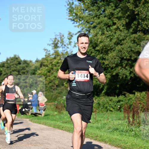 27.09.2026 - 34. Volkslauf durch das schöne Alstertal Dr. Thomas Lammeyer http://msf.ph/oto/10561184 27.09.2026 10:03:59 Laufen 1414 meine-sportfotos.de
