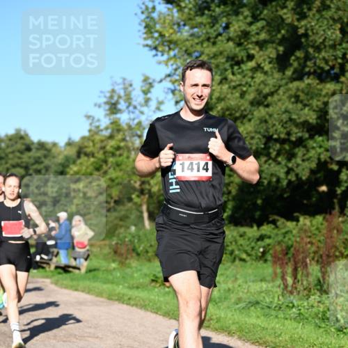 27.09.2026 - 34. Volkslauf durch das schöne Alstertal Dr. Thomas Lammeyer http://msf.ph/oto/10561185 27.09.2026 10:03:59 Laufen 1414 meine-sportfotos.de