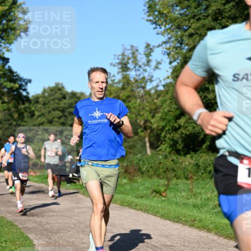 27.09.2026 - 35. Volkslauf durch das schöne Alstertal Dr. Thomas Lammeyer http://msf.ph/oto/10561249 27.09.2026 10:04:10 Laufen 1600, 53, 581380, 9, 811783 meine-sportfotos.de